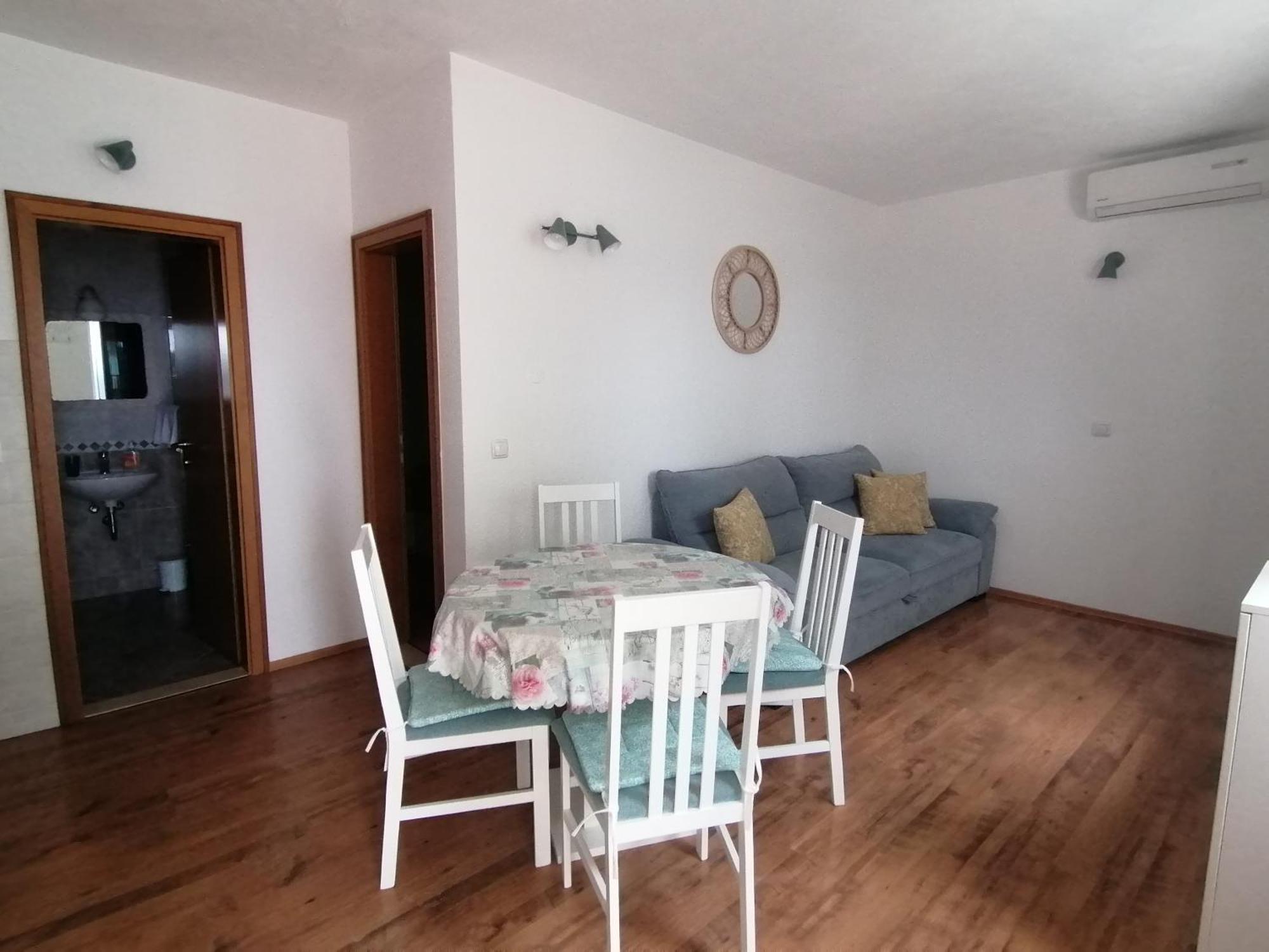 Apartmani Mares - 20 M From The Beach Brela Quarto foto